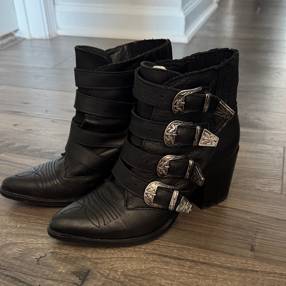 Leather buckle booties